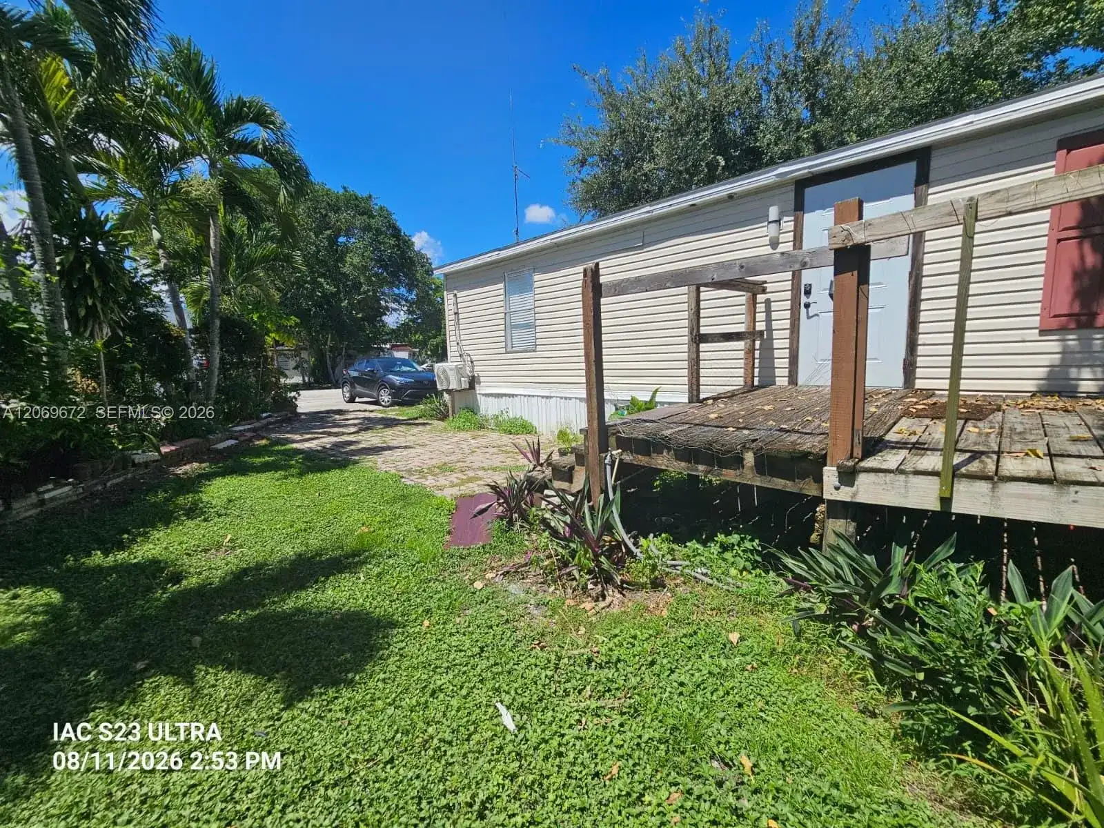 6 CT SW 6th Ct, Davie FL 33325