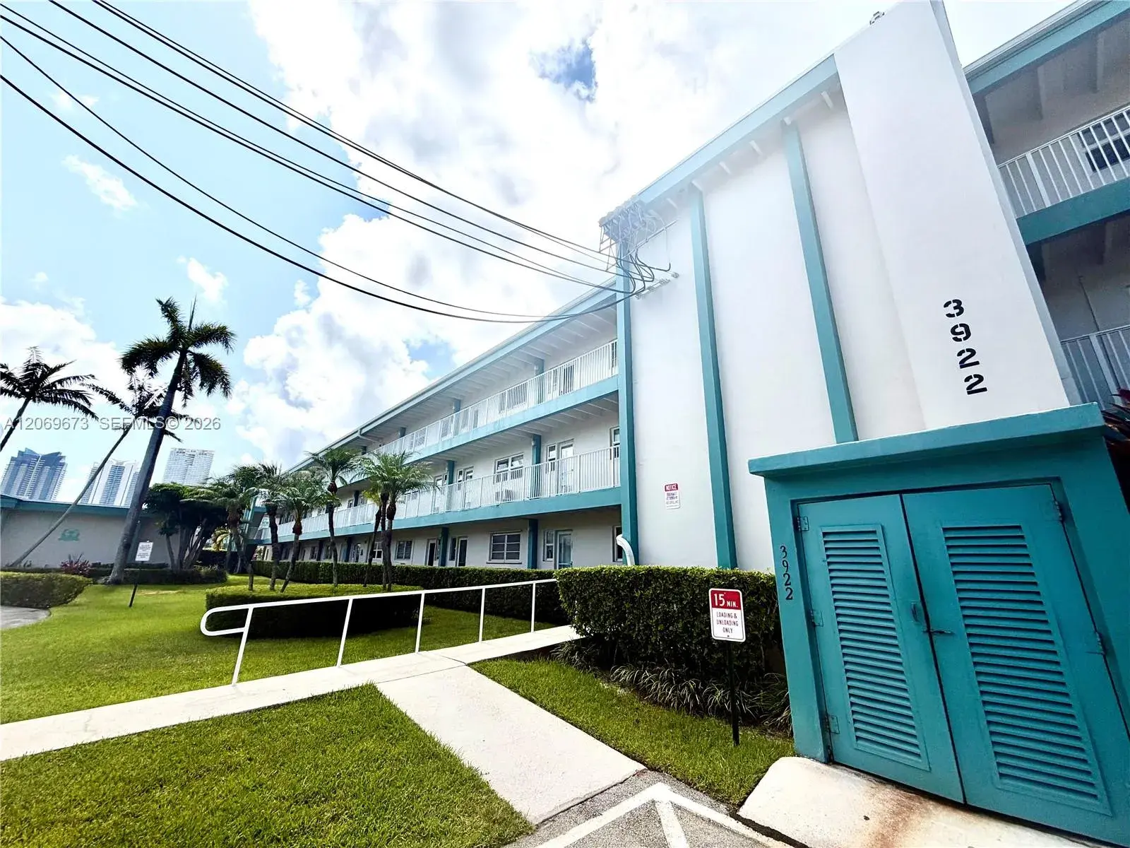 3922 NE 166th St # S306, North Miami Beach FL 33160