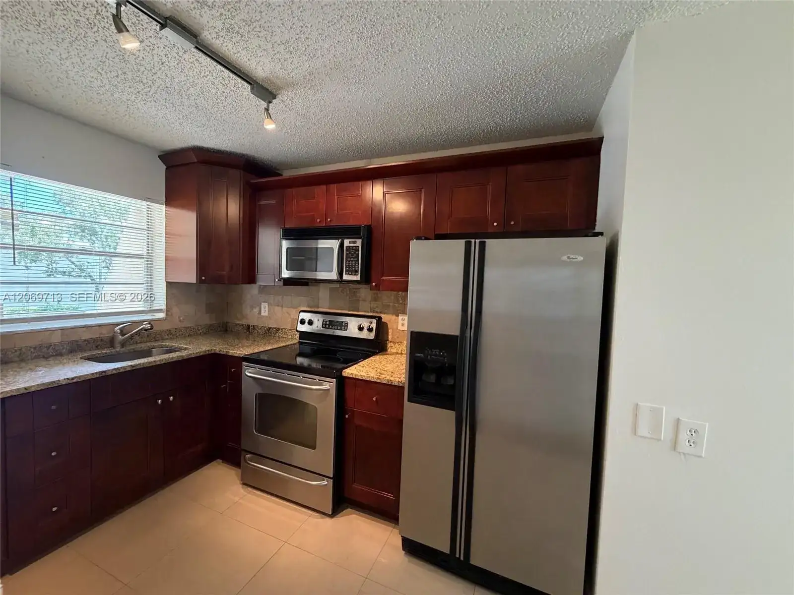 432 Lakeside Dr # 257, Margate FL 33063 photo 2