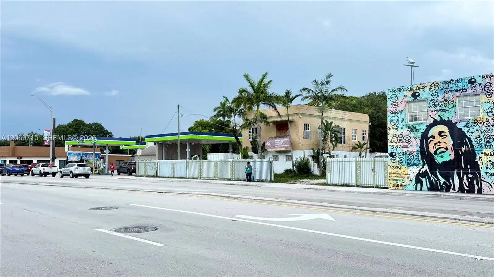 6220 NE Miami Pl, Miami FL 33138 photo 2