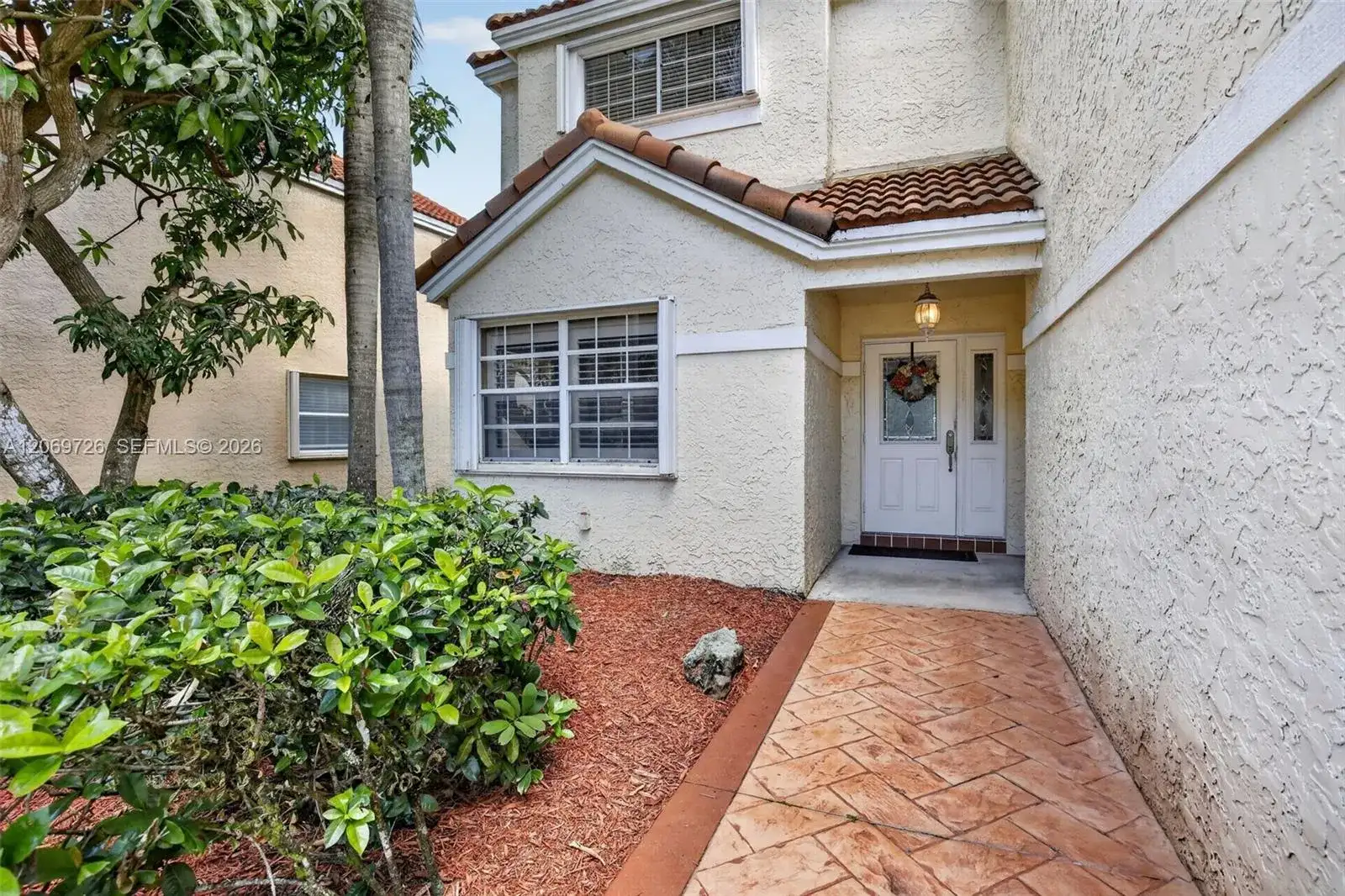2638 Oak Park Cir, Davie FL 33328 photo 3