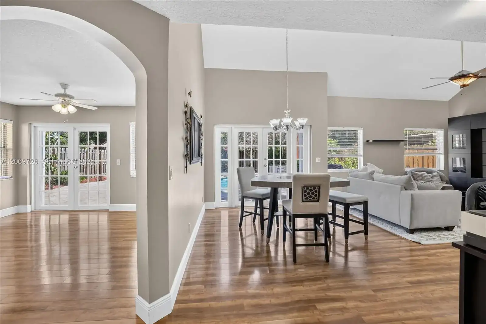 2638 Oak Park Cir, Davie FL 33328 photo 4