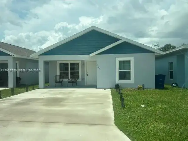 1497 Las Villas Blvd, Sebring FL 33870 photo 2