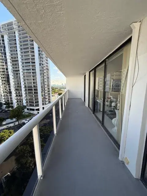 20505 E Country Club Dr # 1036, Aventura FL 33180