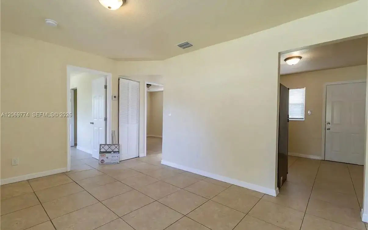 708 N 14th St # B, Fort Pierce FL 34950 photo 3