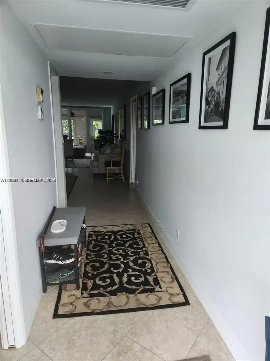 806 Cypress Grove Ln # 403, Pompano Beach FL 33069 photo 4