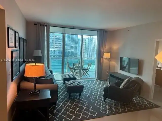 950 Brickell Bay Dr # 2104, Miami FL 33131 photo 2