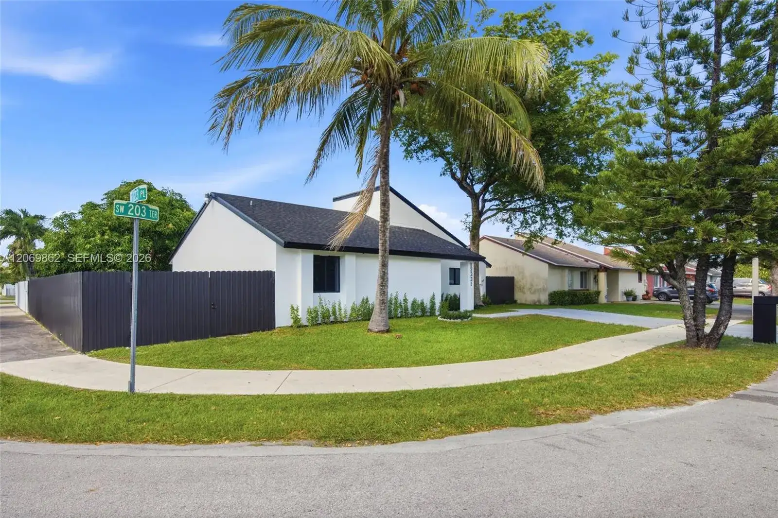 12331 SW 203rd Ter, Miami FL 33177 photo 2
