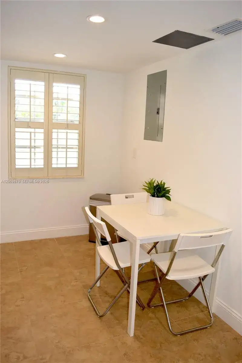 3970 Oaks Clubhouse Dr # 306, Pompano Beach FL 33069 photo 3