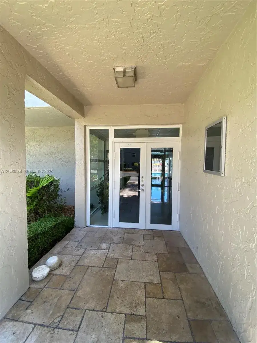 3601 NE 170 # 407, North Miami Beach FL 3160 photo 2