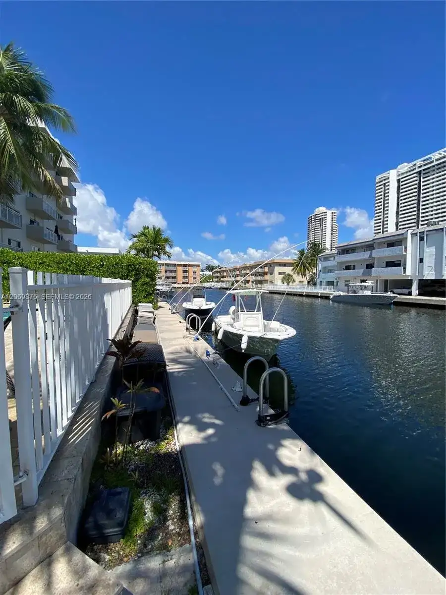 3601 NE 170 # 407, North Miami Beach FL 3160 photo 5