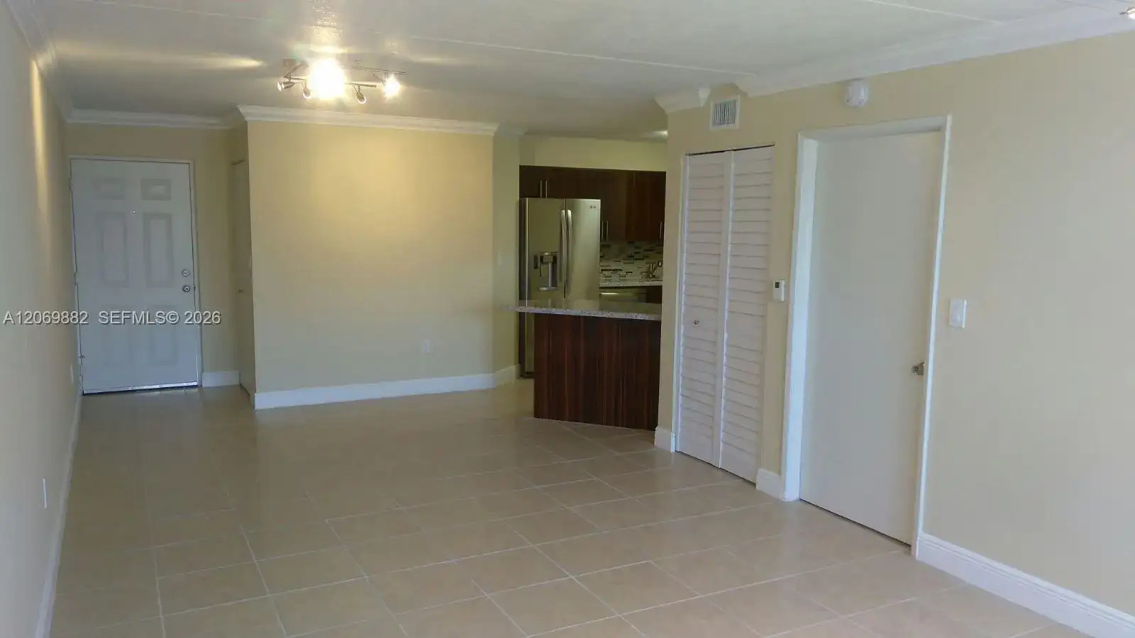 6195 NW 186th St # 417, Hialeah FL 33015 photo 3
