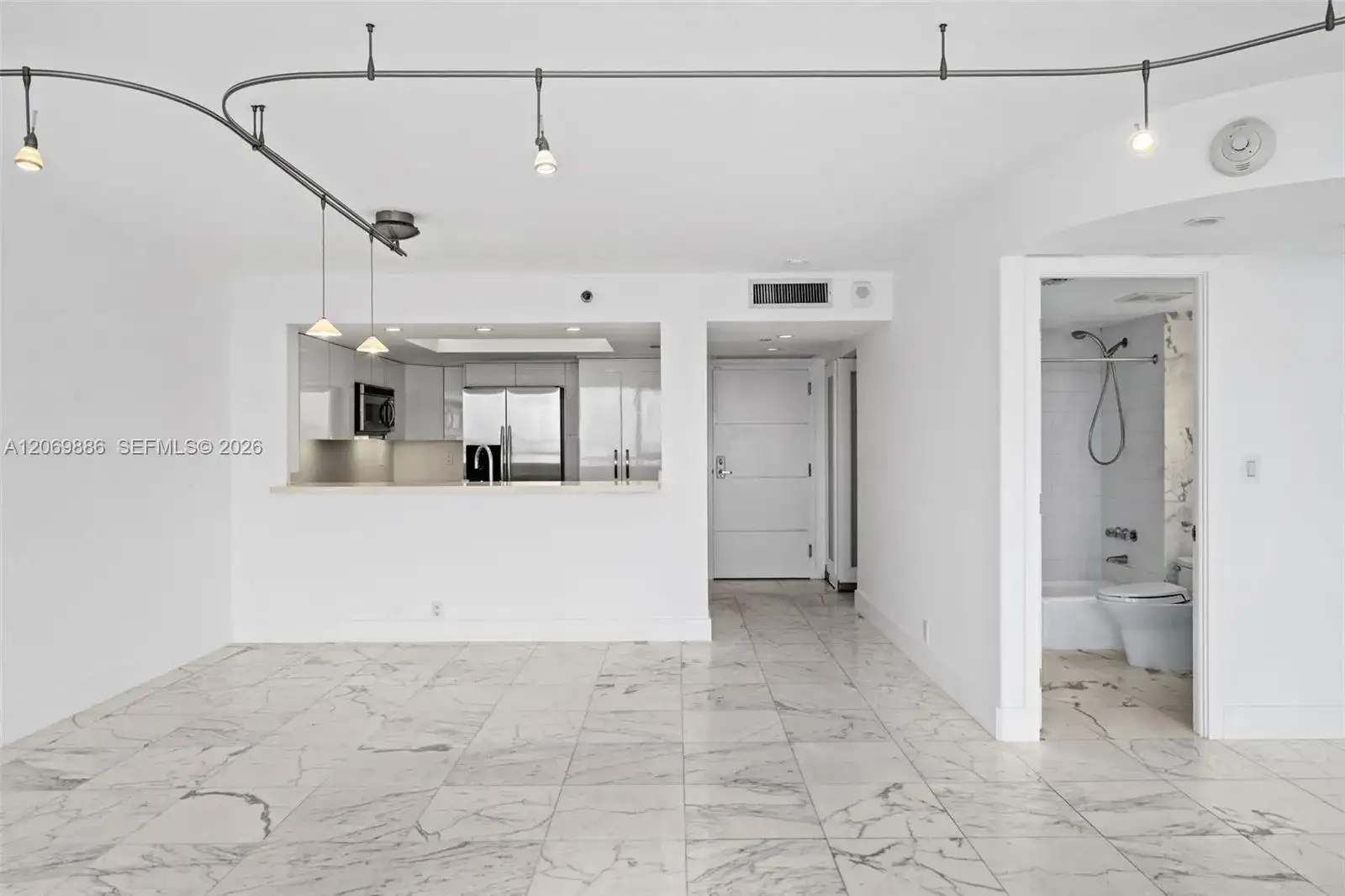 400 S Pointe Dr # 1905, Miami Beach FL 33139 photo 4