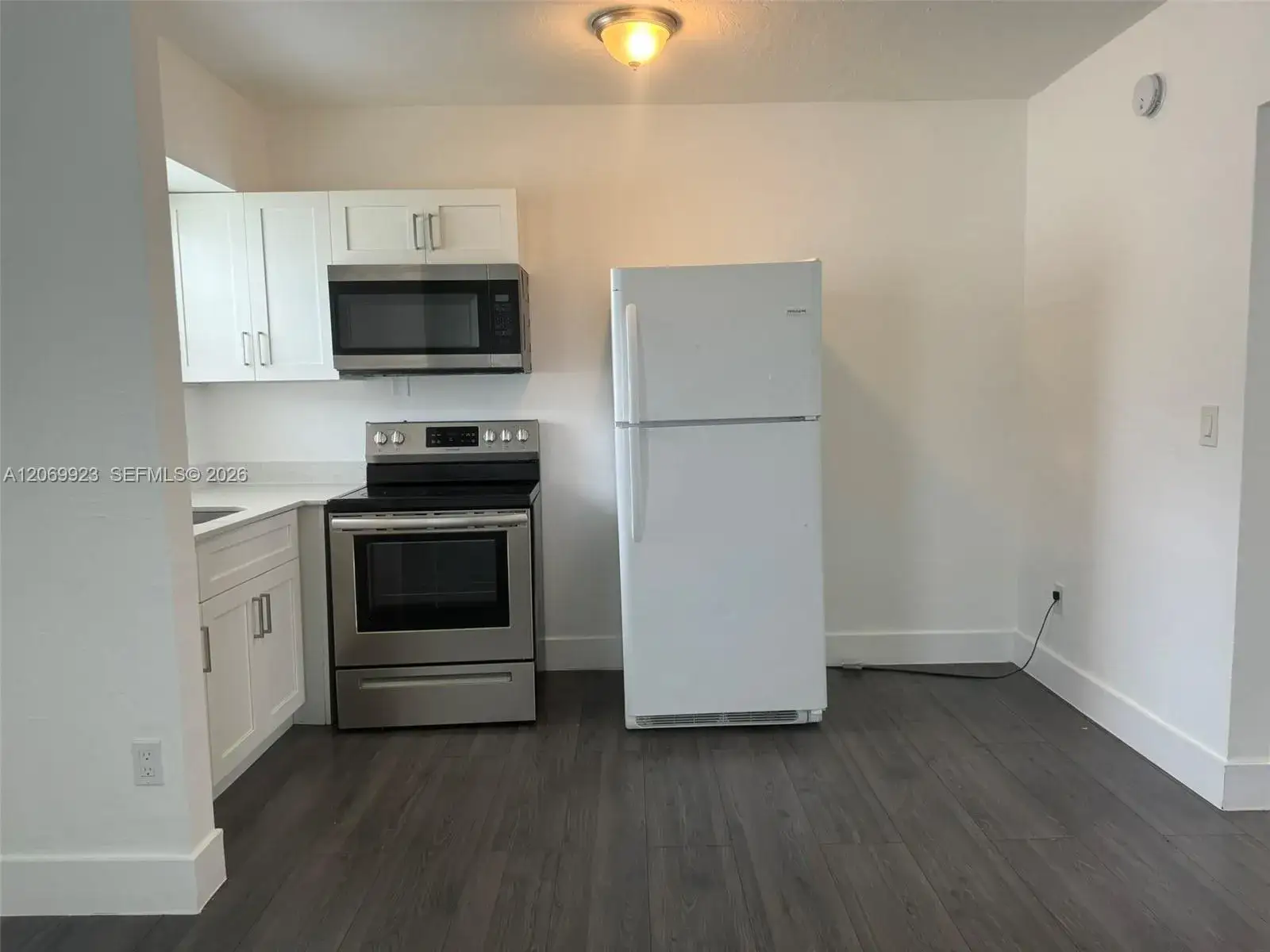 2150 NW 24th St # 4, Miami FL 33142