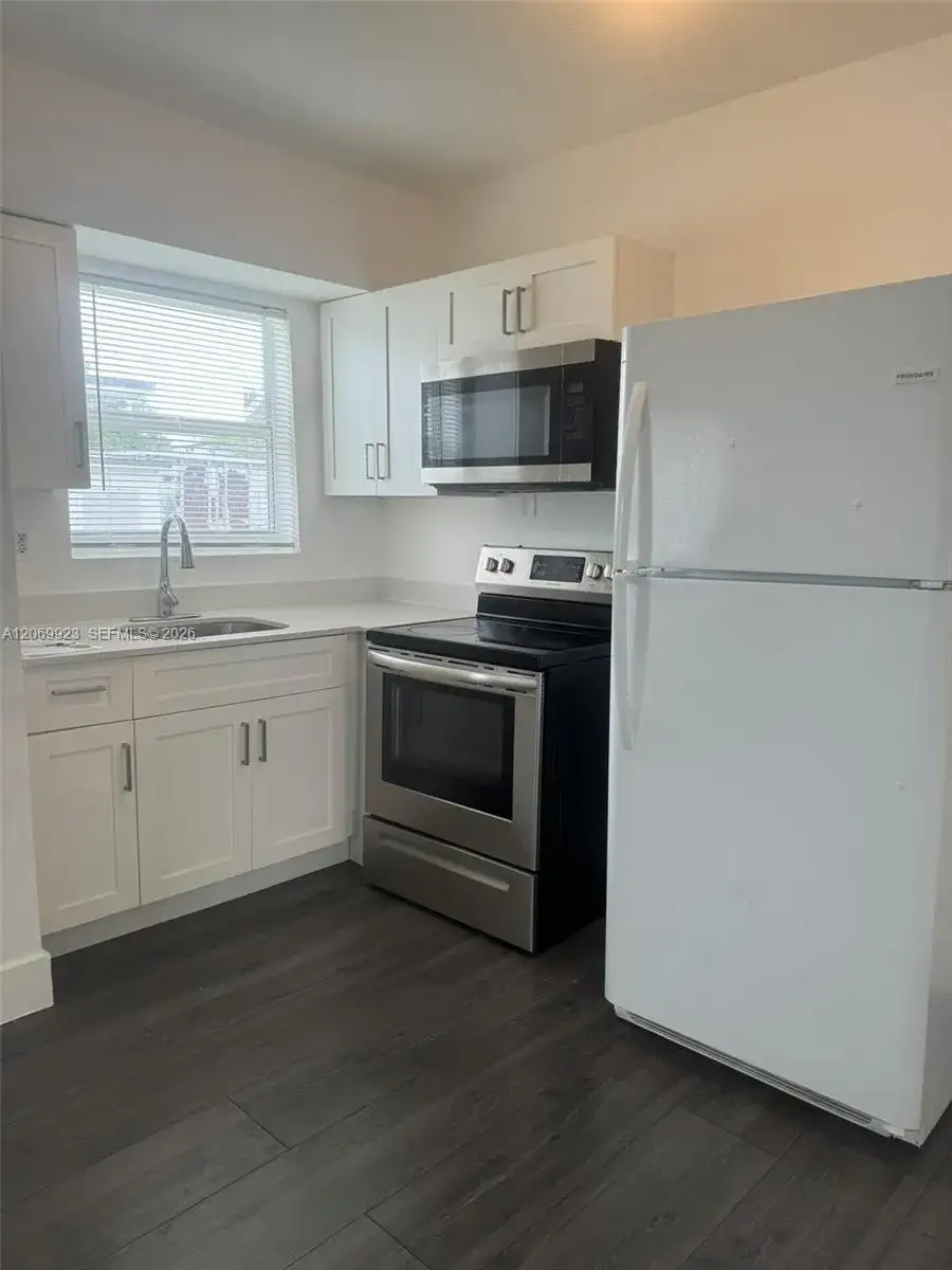 2150 NW 24th St # 4, Miami FL 33142 photo 4