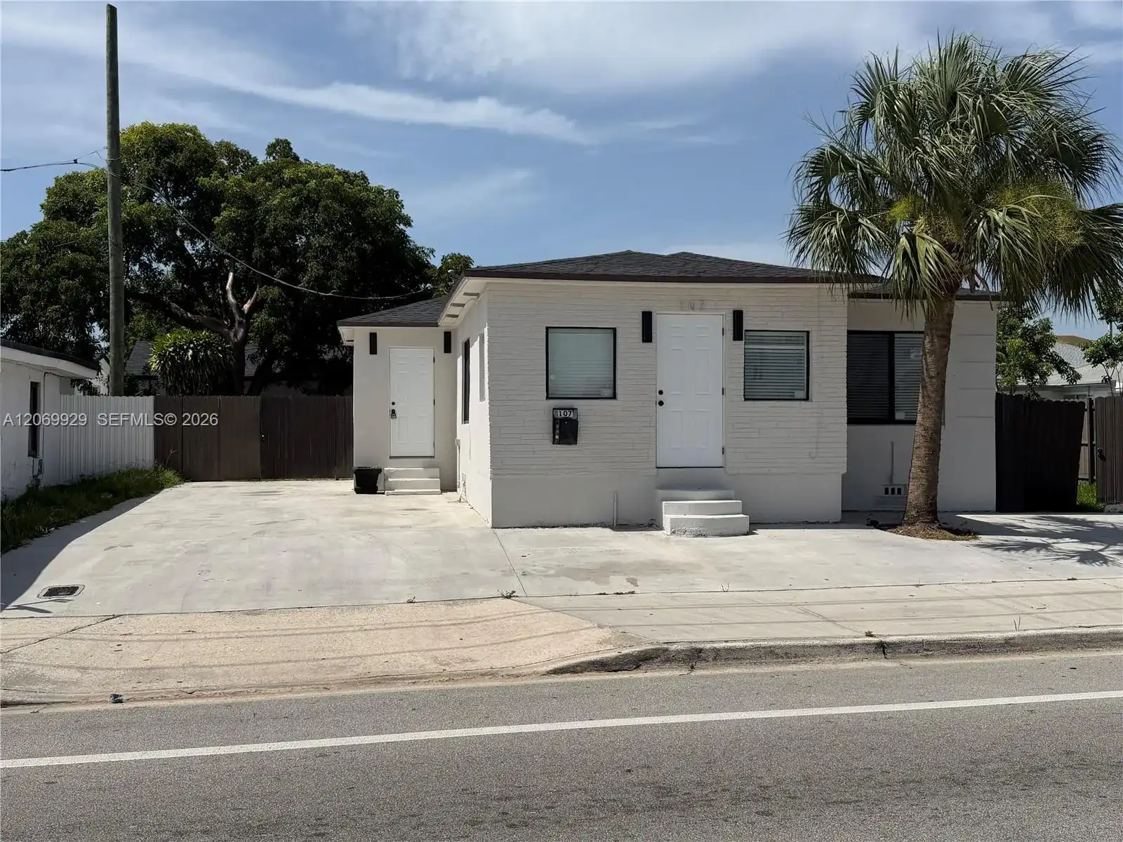 107 W Pembroke Rd # 0, Hallandale Beach FL 33009