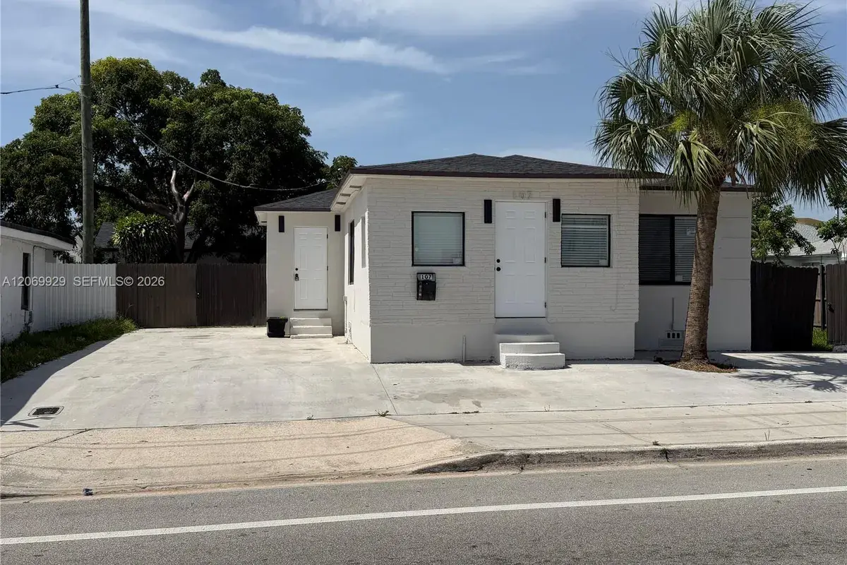 107 W Pembroke Rd # 0, Hallandale Beach FL 33009