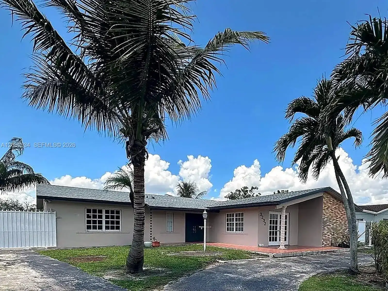 3232 Village Green Dr, Miami FL 33175