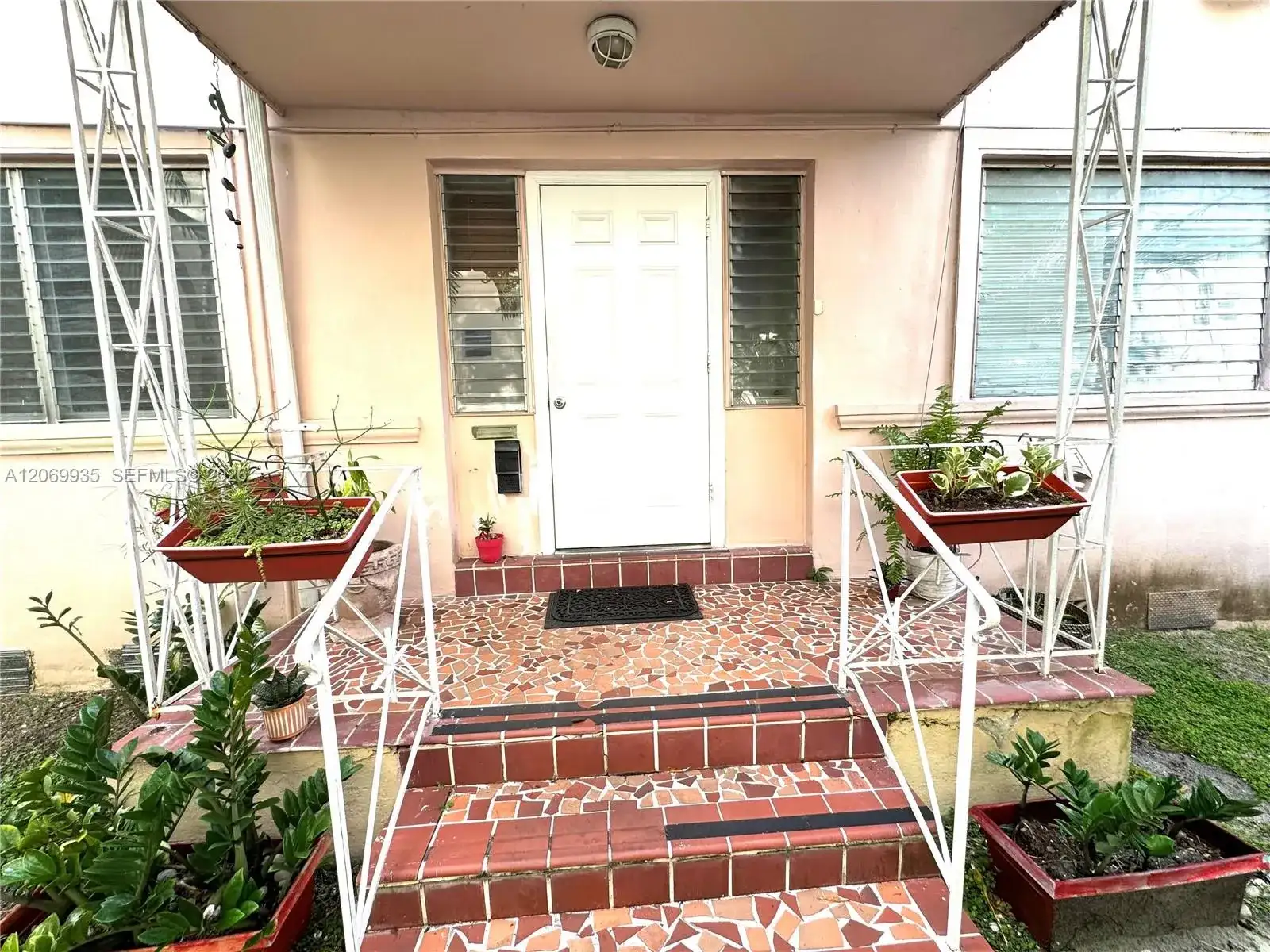 433 Santander Ave # 1, Coral Gables FL 33134 photo 2