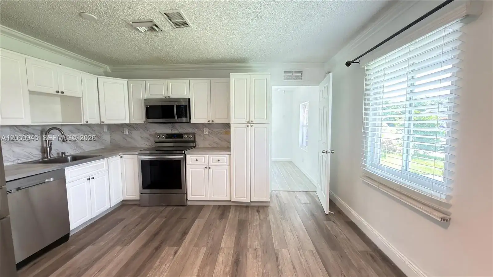 8151 SW 7th St, North Lauderdale FL 33068 photo 4
