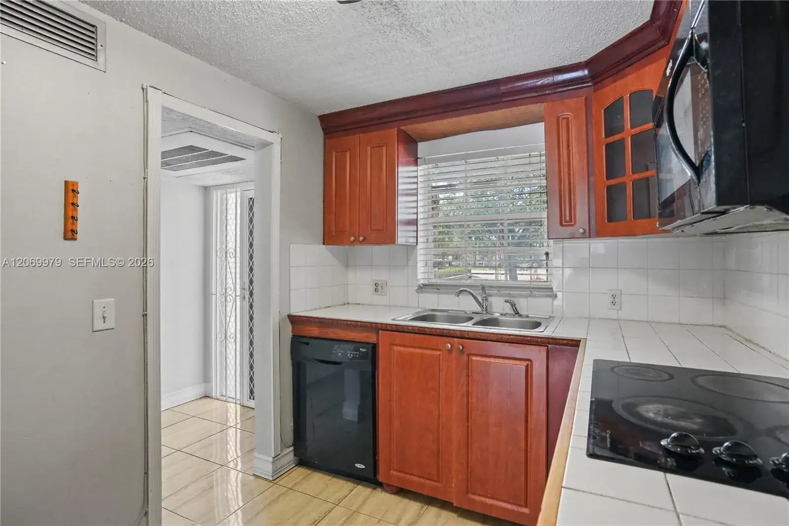661 N University Dr # 103, Pembroke Pines FL 33024 photo 4