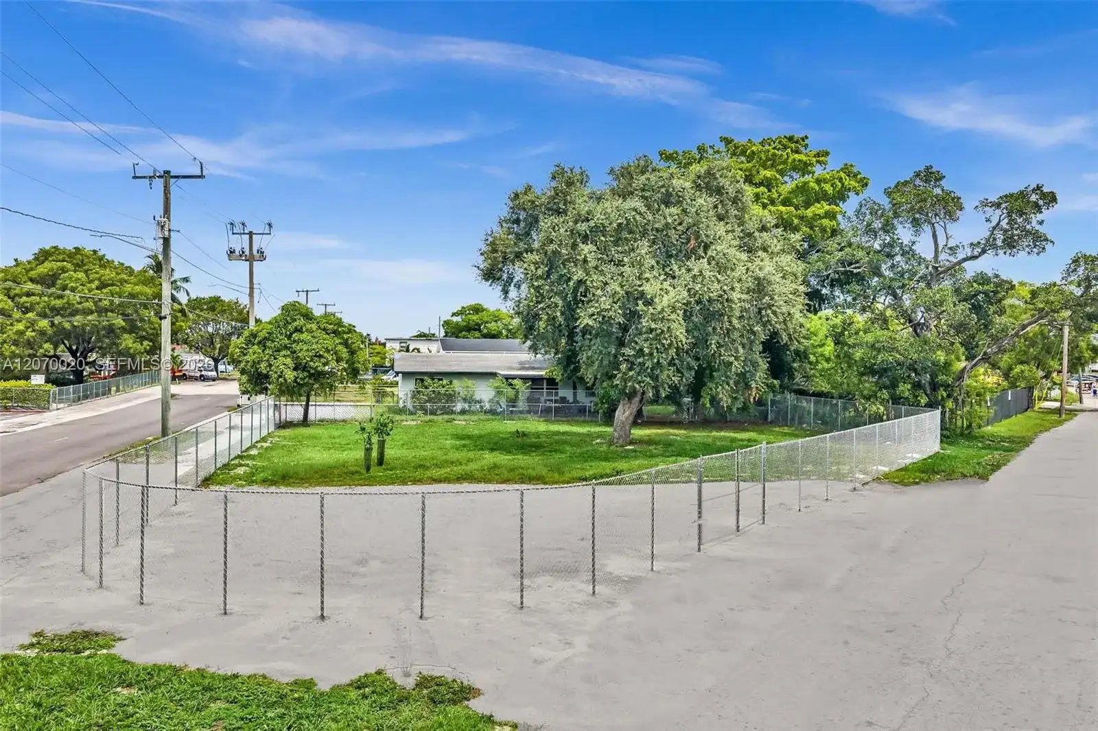 628 NW 22nd Rd, Fort Lauderdale FL 33311 photo 3