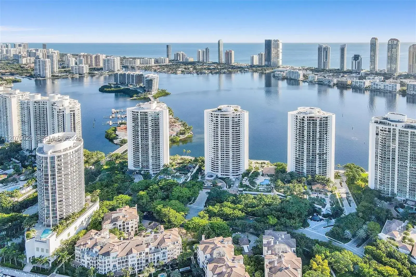 3000 Island Blvd # 1106, Aventura FL 33160