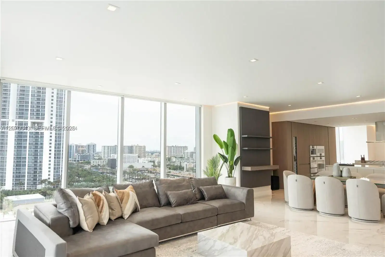 18501 Collins Ave # 1104, Sunny Isles Beach FL 33160 photo 2