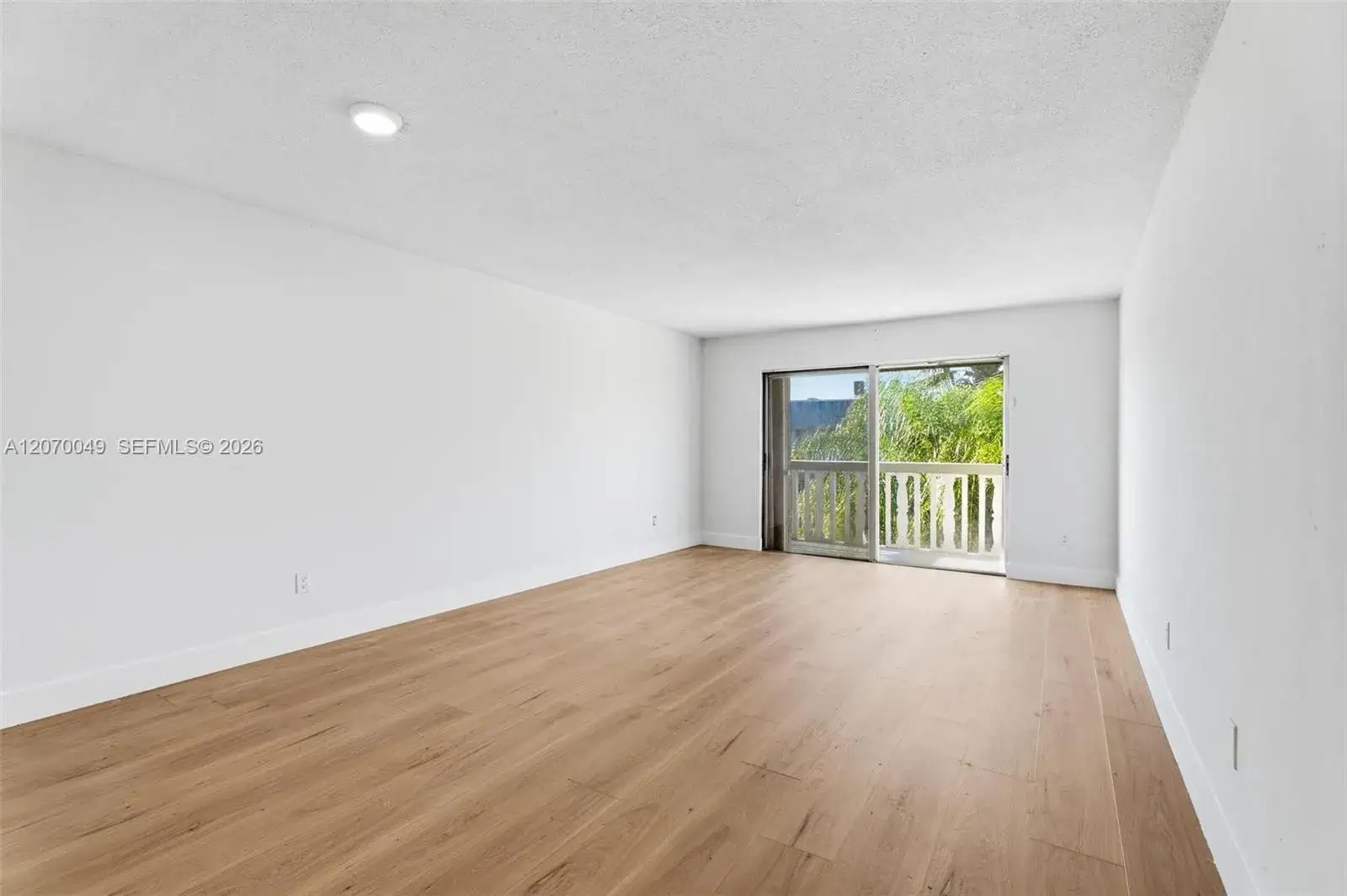15205 NE 6th Ave # D305, Miami FL 33162