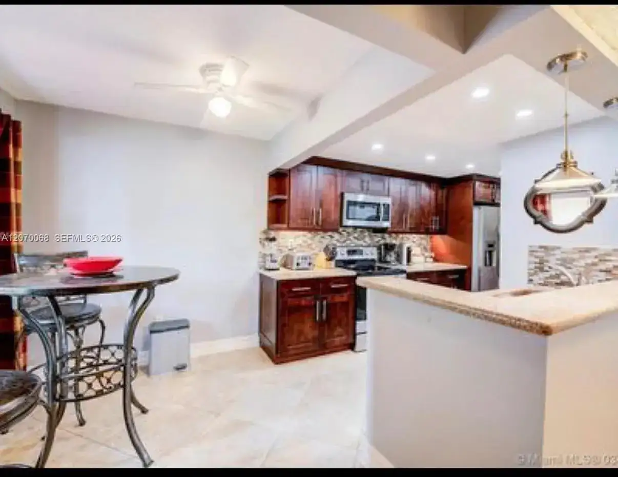 7401 NW 16th St # 108, Plantation FL 33313 photo 2