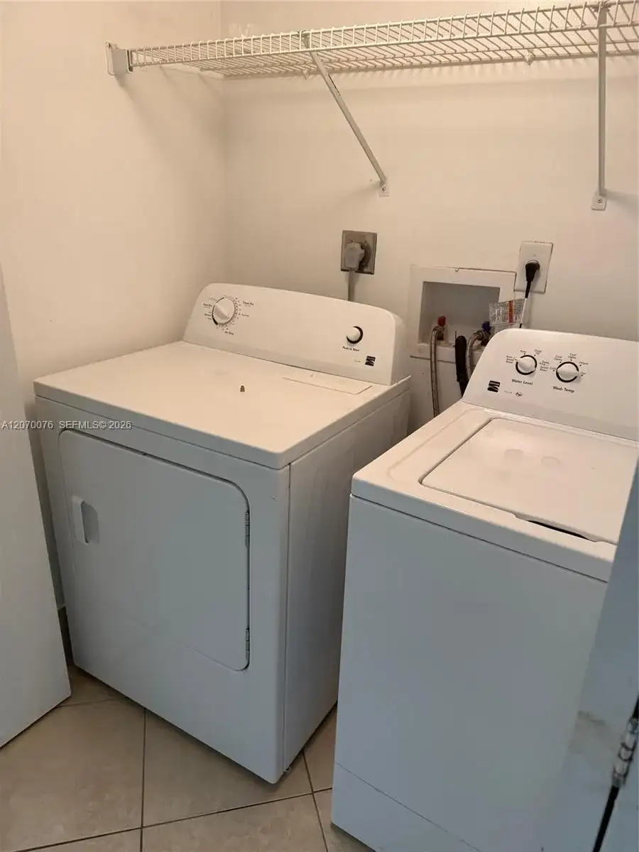 2255 SE 27th Dr, Homestead FL 33035 photo 3