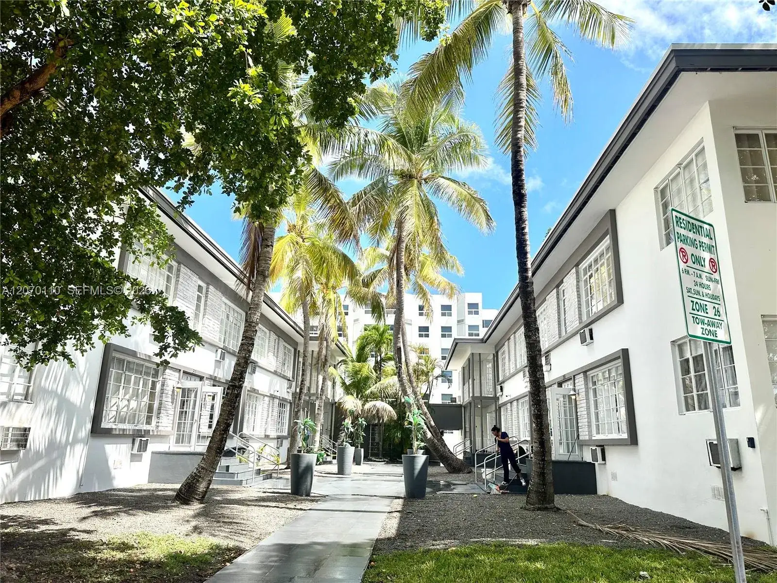 315 86th St # 2, Miami Beach FL 33141