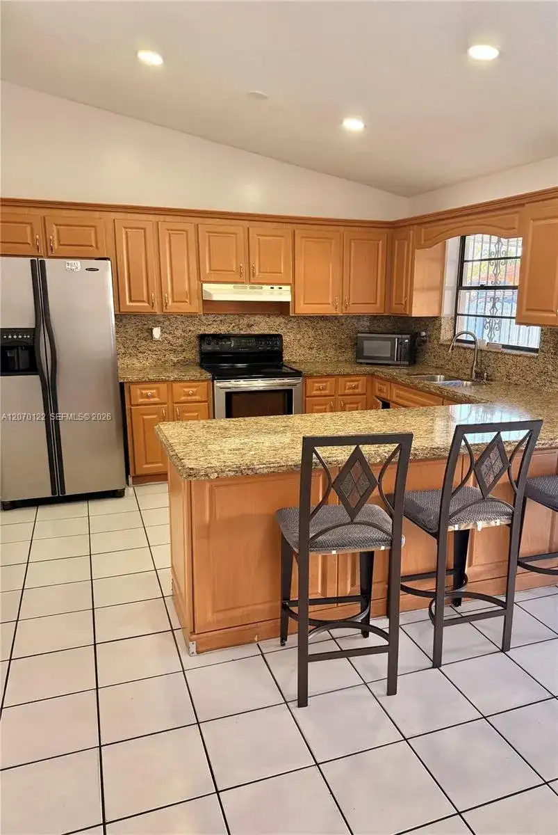 2219 SW 137th Pl, Miami FL 33175 photo 3