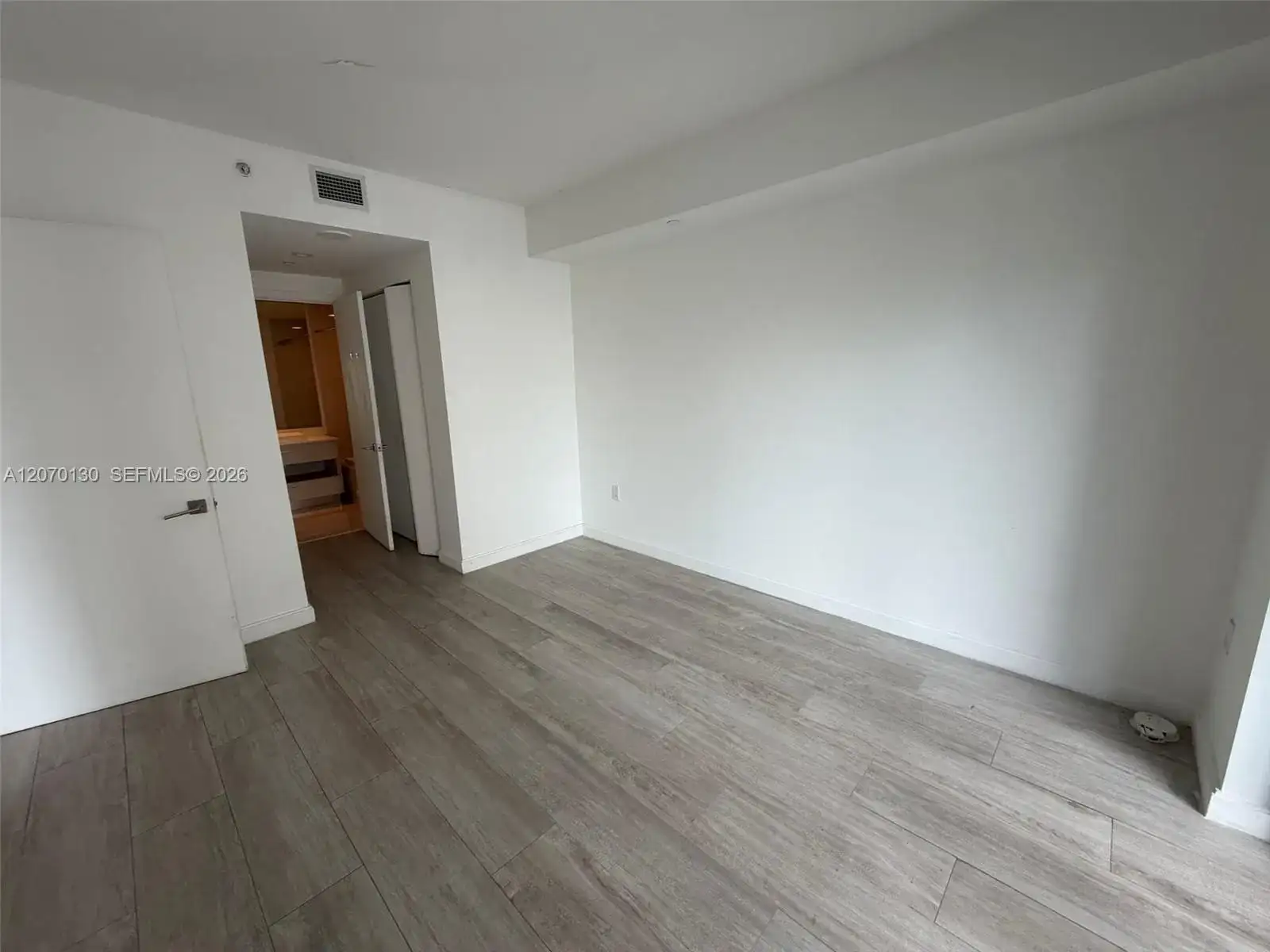 55 SW 9th St # 2410, Miami FL 33130 photo 5