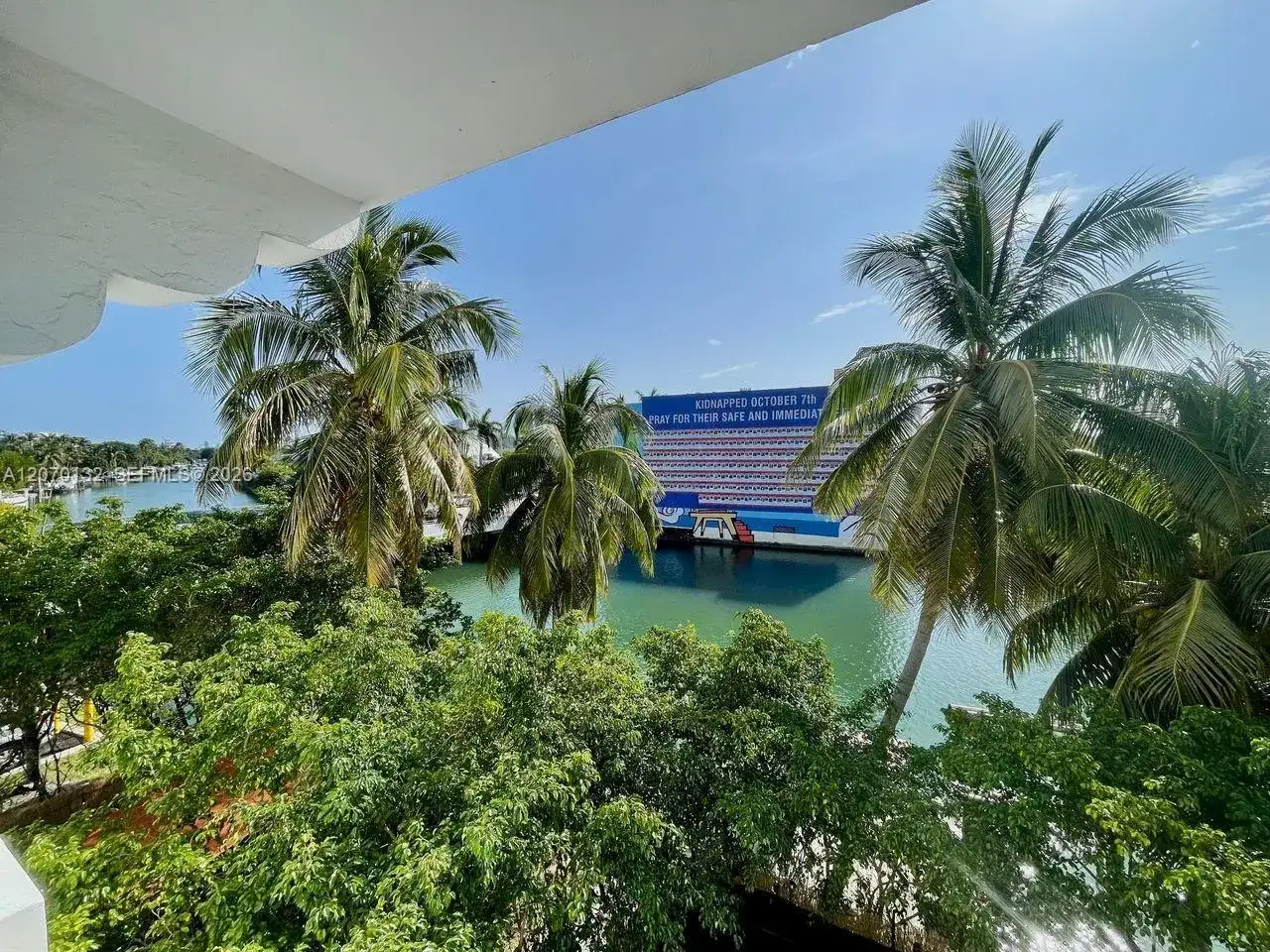 4035 N Meridian Ave # 305, Miami Beach FL 33140 photo 2