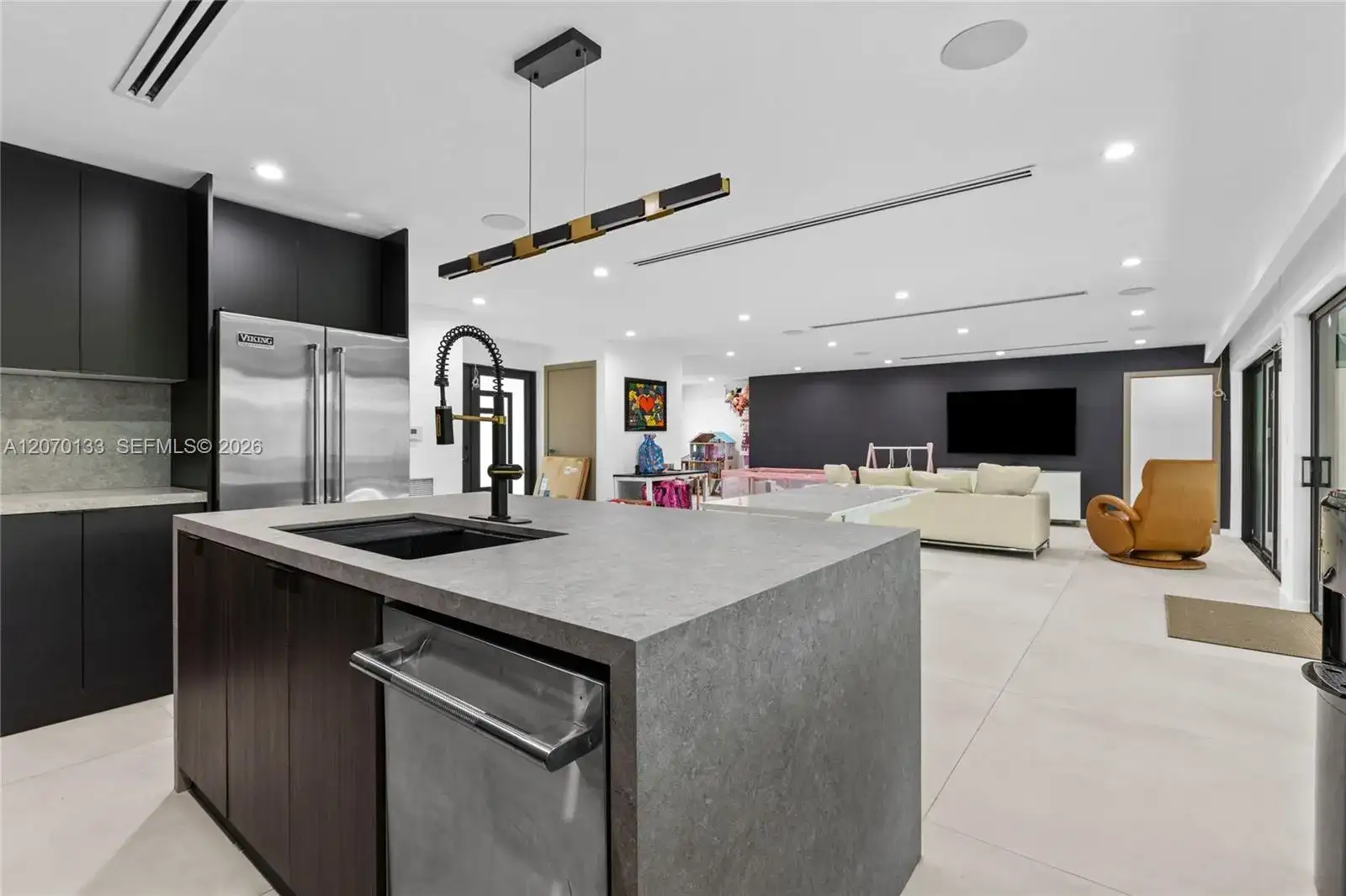 200 N 52nd Ave, Hollywood FL 33021 photo 4
