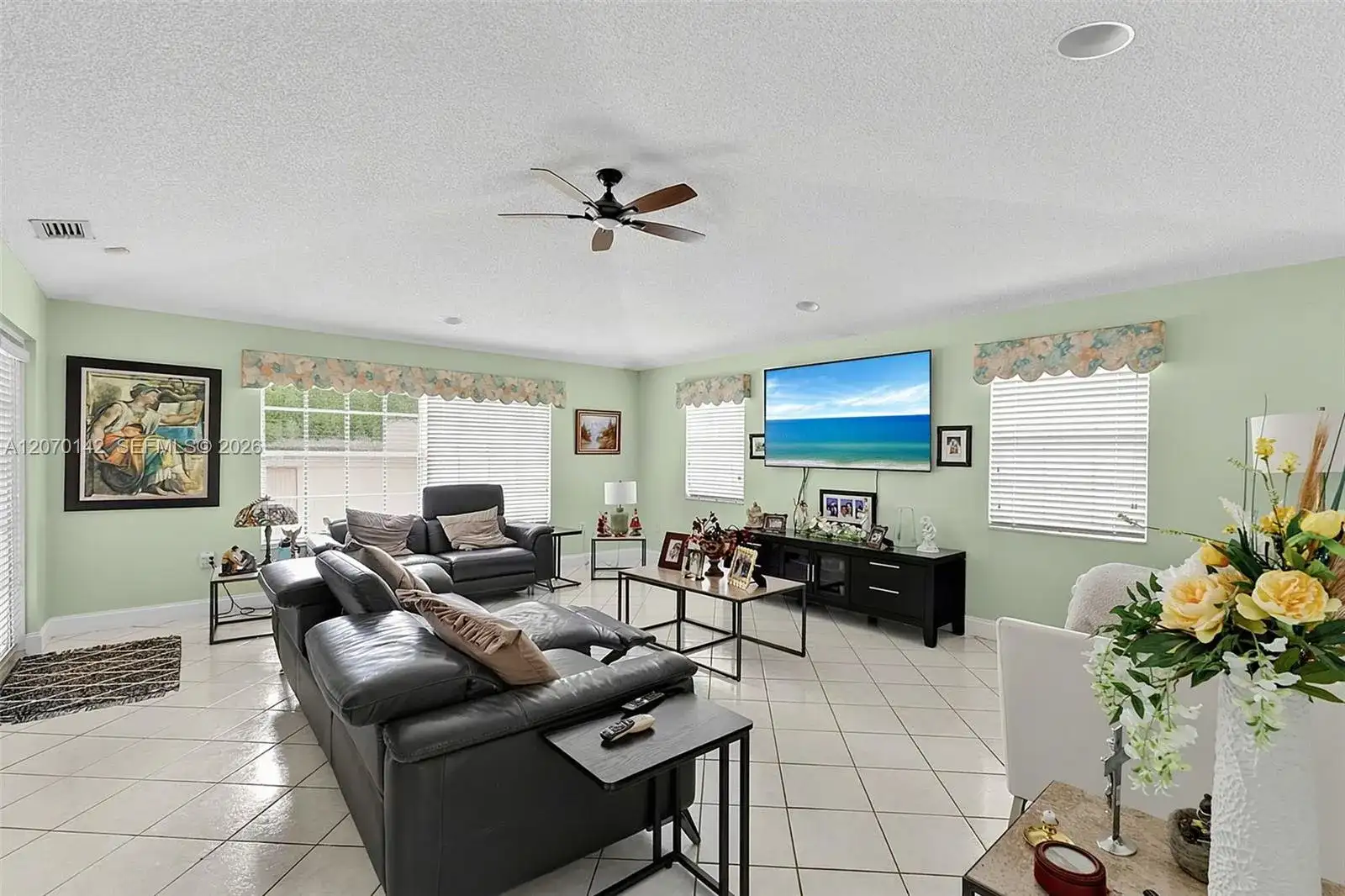 15735 SW 153rd Ave, Miami FL 33187 photo 3