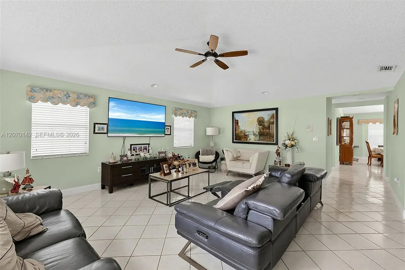 15735 SW 153rd Ave, Miami FL 33187 photo 4