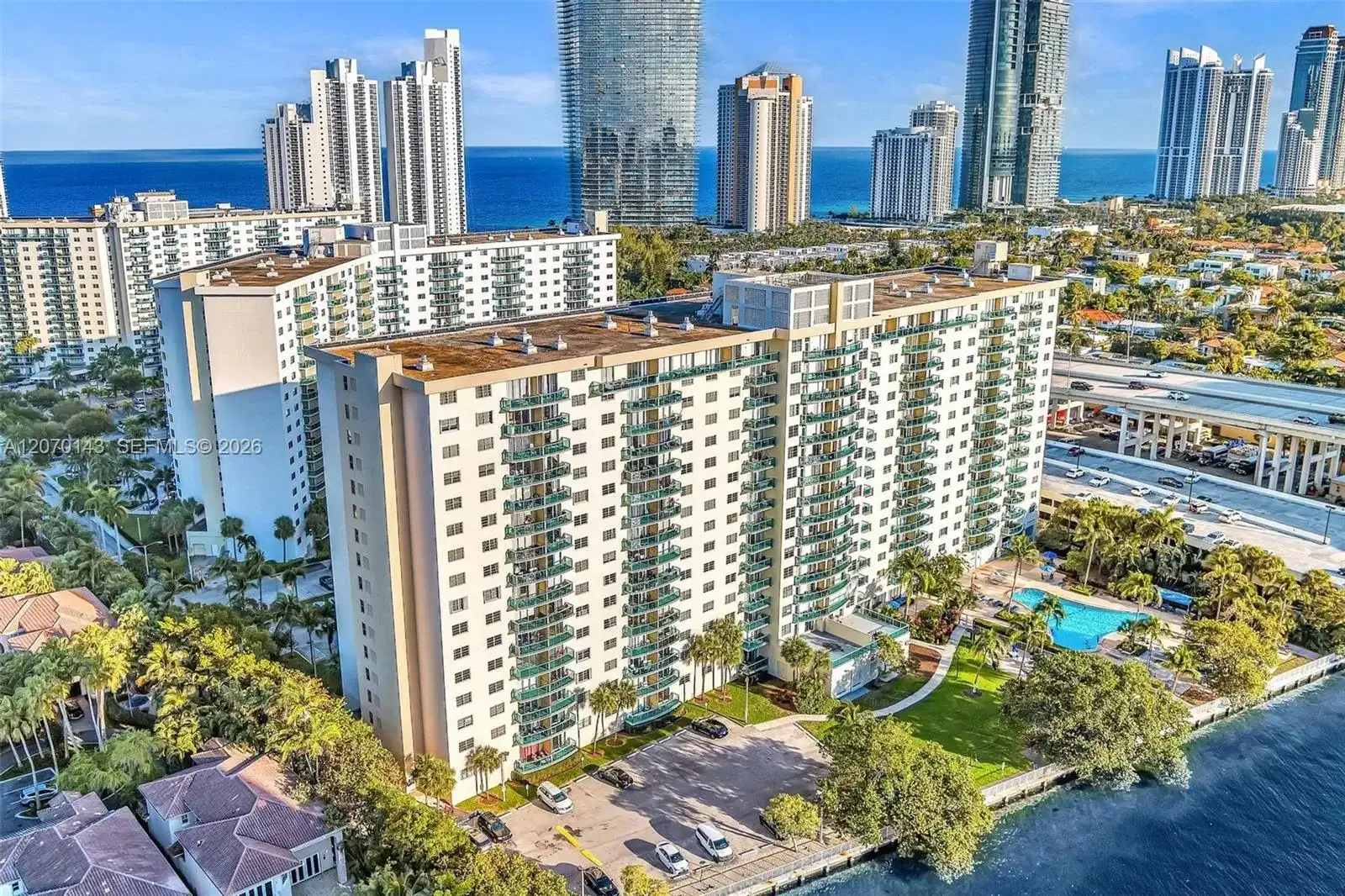 19390 Collins Ave # 908, Sunny Isles Beach FL 33160