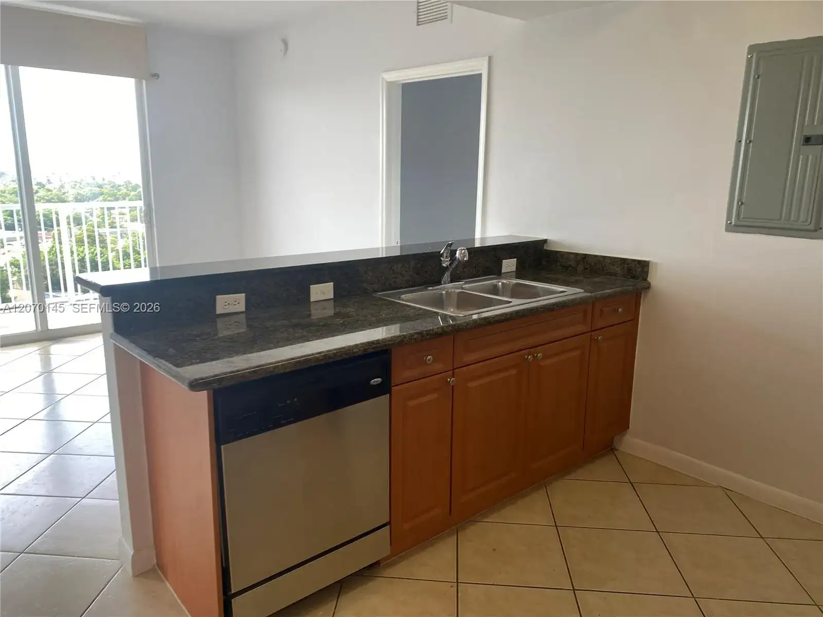 1 Glen Royal Pkwy # 1113, Miami FL 33125 photo 3