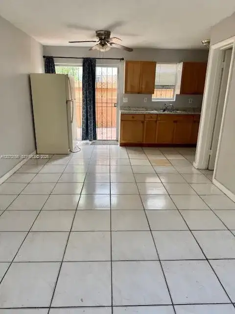 927 NW 7th Ct # 3, Miami FL 33136 photo 3