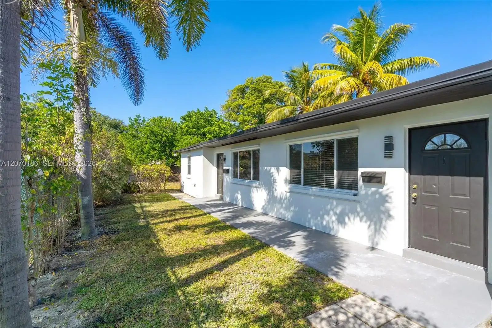 124 SE 2nd Ter # 2, Hallandale Beach FL 33009