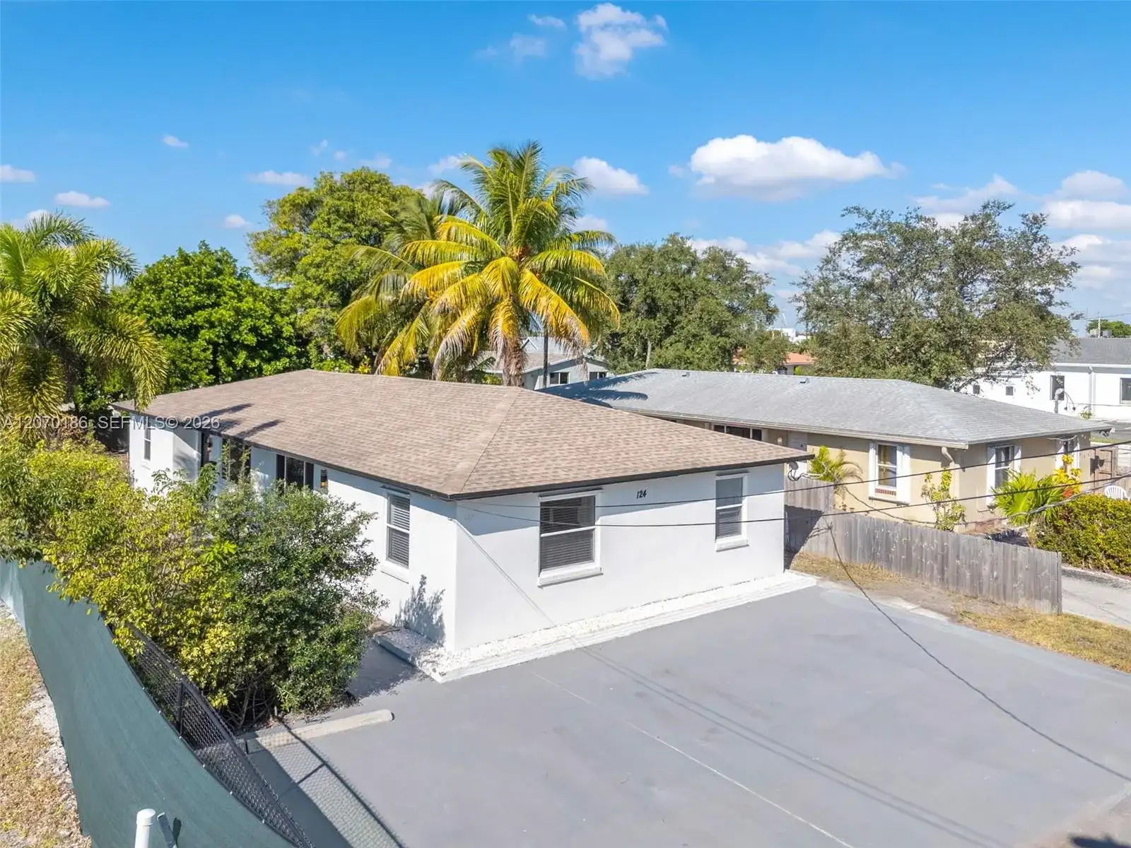 124 SE 2nd Ter # 2, Hallandale Beach FL 33009 photo 2