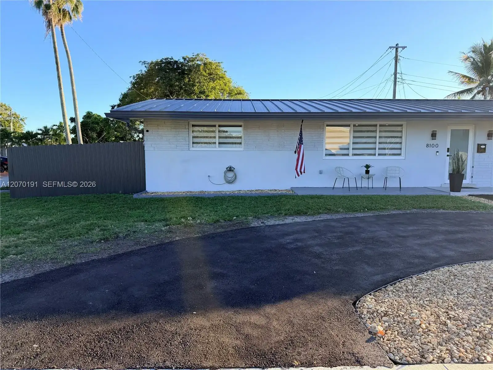 8100 Taft St, Pembroke Pines FL 33024 photo 2