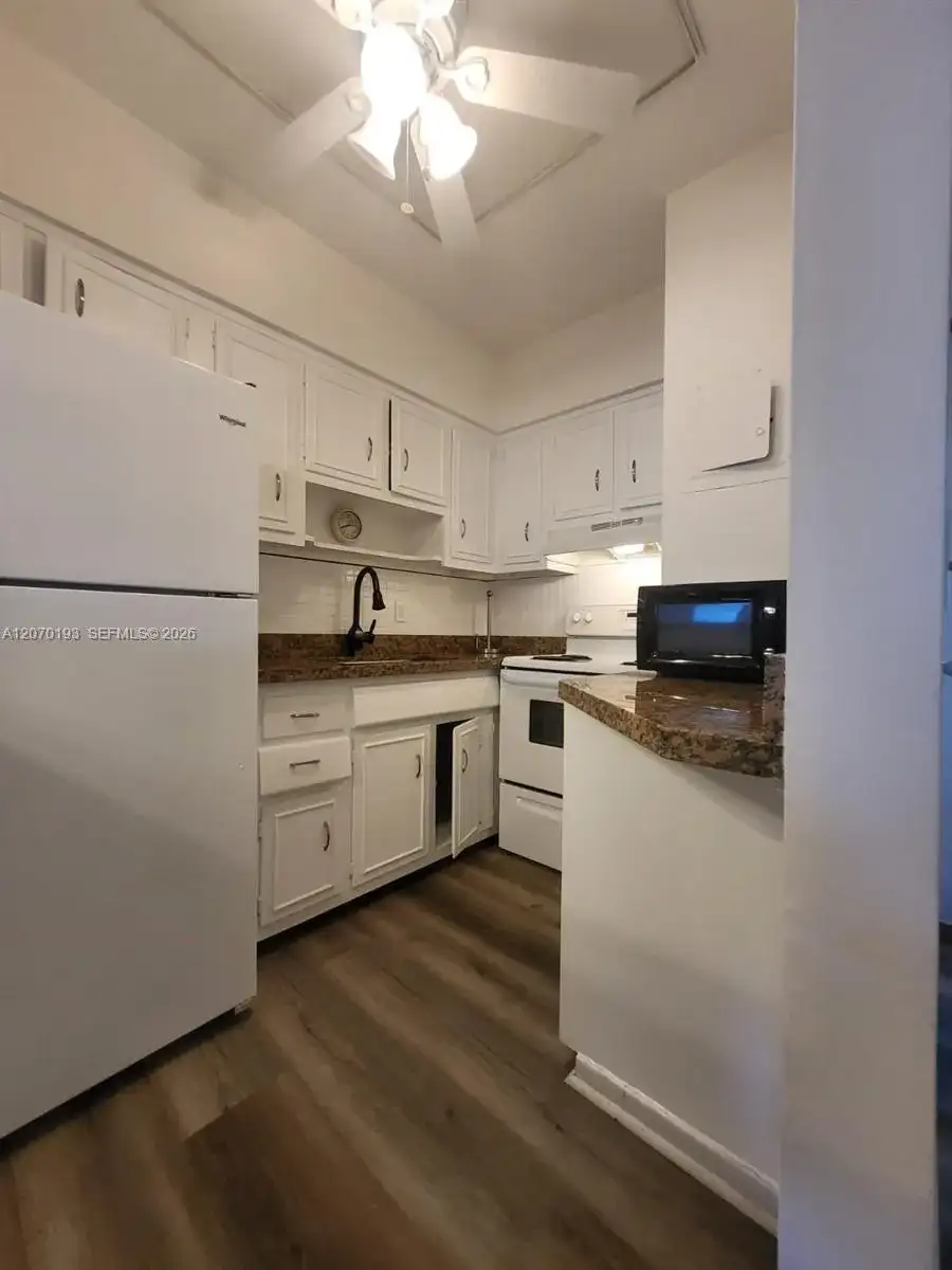 600 Layne Blvd # 118, Hallandale Beach FL 33009 photo 2