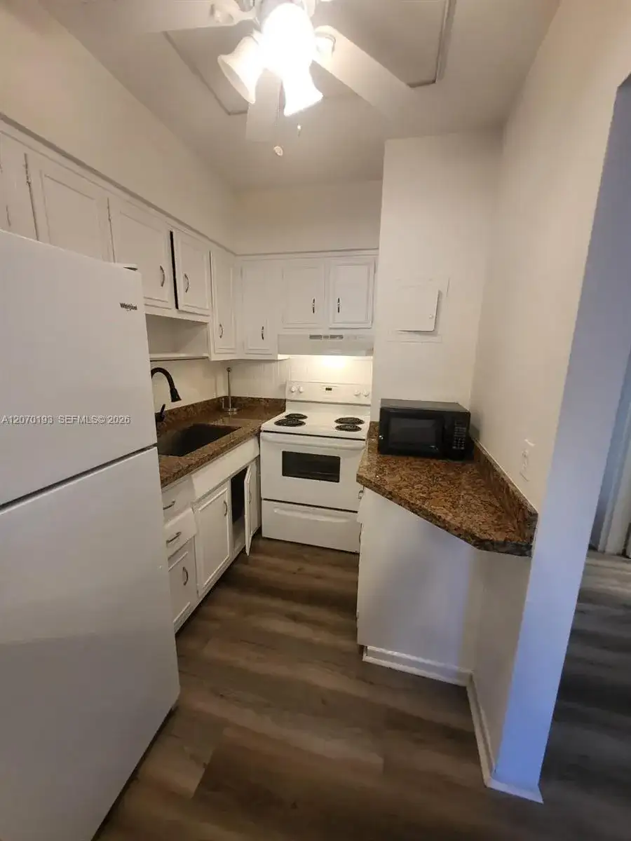 600 Layne Blvd # 118, Hallandale Beach FL 33009 photo 5