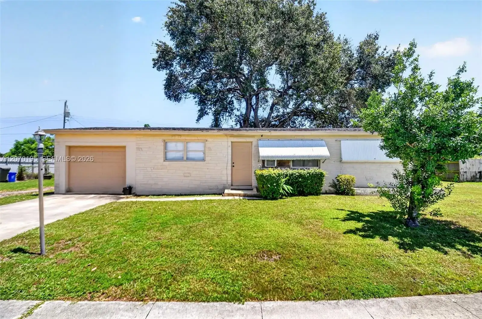 1572 Woodland Ave, West Palm Beach FL 33415