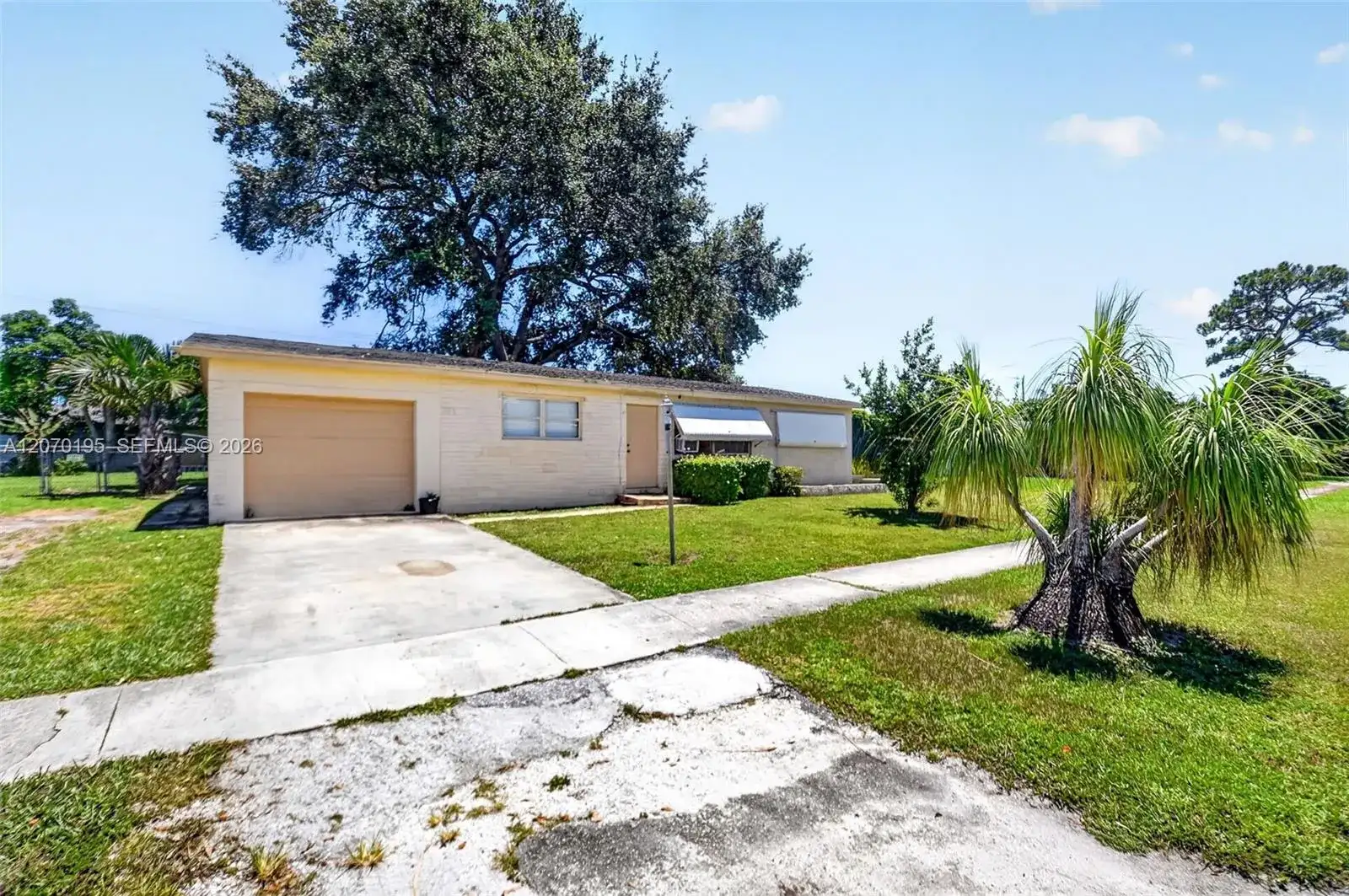 1572 Woodland Ave, West Palm Beach FL 33415 photo 2