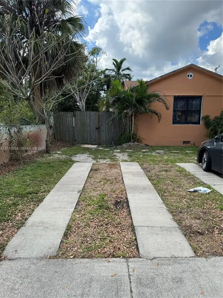 1018 N 17th Ct # 2B, Hollywood FL 33020