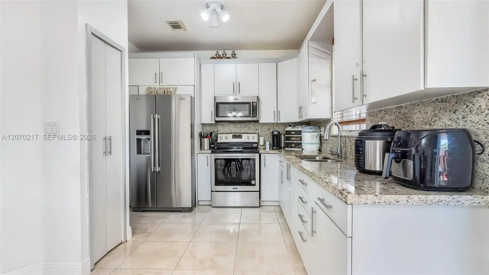 27255 SW 138th Ct, Homestead FL 33032 photo 4